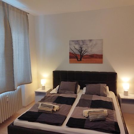 Apartamento Amazing Flat In Old Town With Large Balcony Bratislava Exterior foto